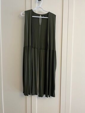 LNBF Sleeveless Flowy Olive Green Duster
